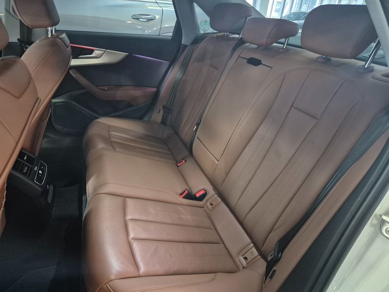 2023 Audi A4 40 TFSI photo 10