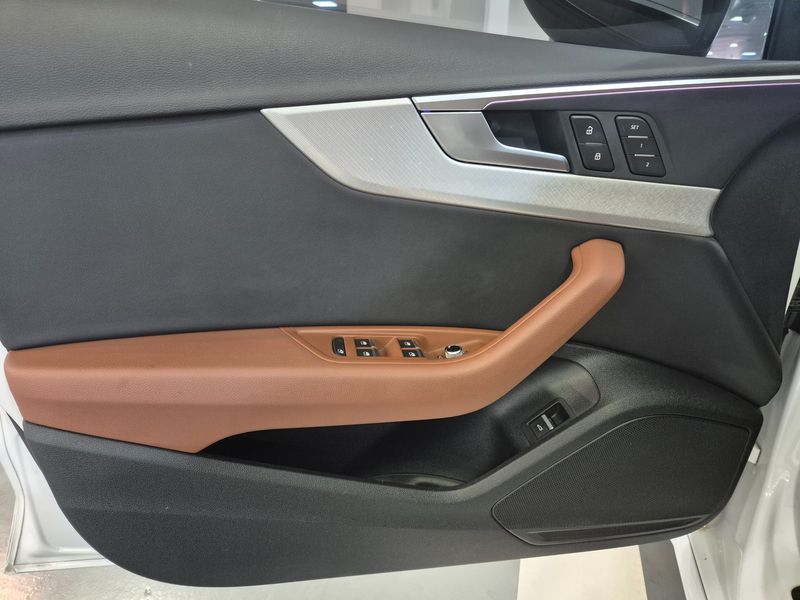 2023 Audi A4 40 TFSI photo 19