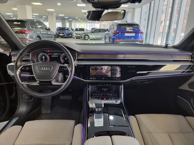 2023 Audi A8 55 TFSI Quattro Premium LWB photo 7