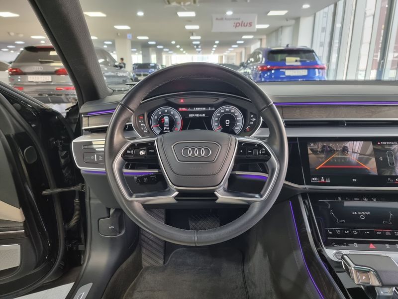 2023 Audi A8 55 TFSI Quattro Premium LWB photo 19