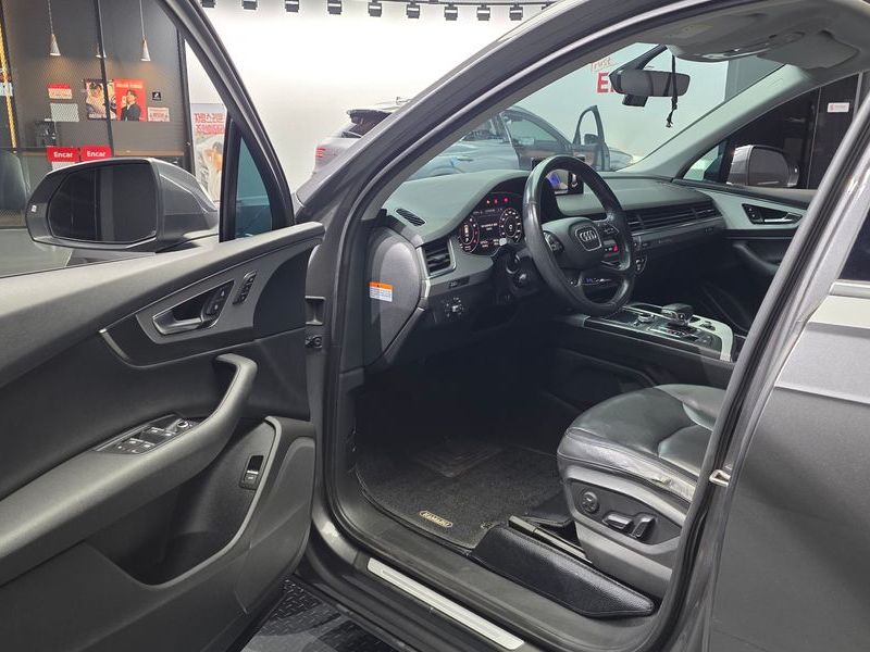 2019 Audi Q7 45 TFSI Quattro photo 10