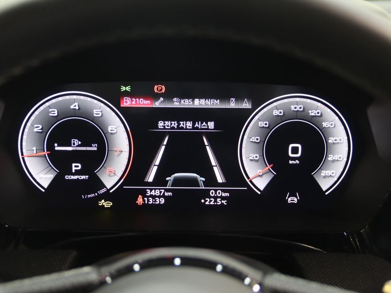 2025 Audi A3 40 TFSI Premium photo 8
