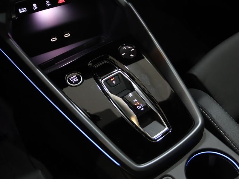 2025 Audi A3 40 TFSI Premium photo 9