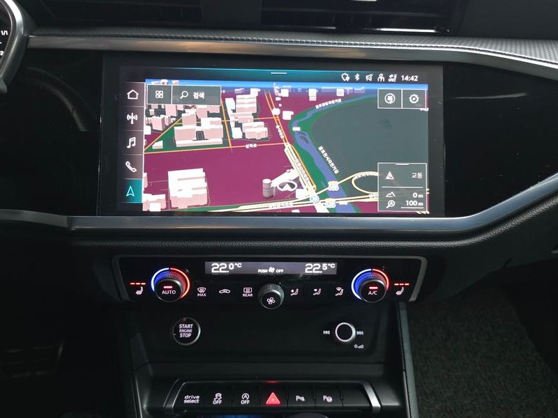2023 Audi Q3 35 TDI Premium Sportback photo 13