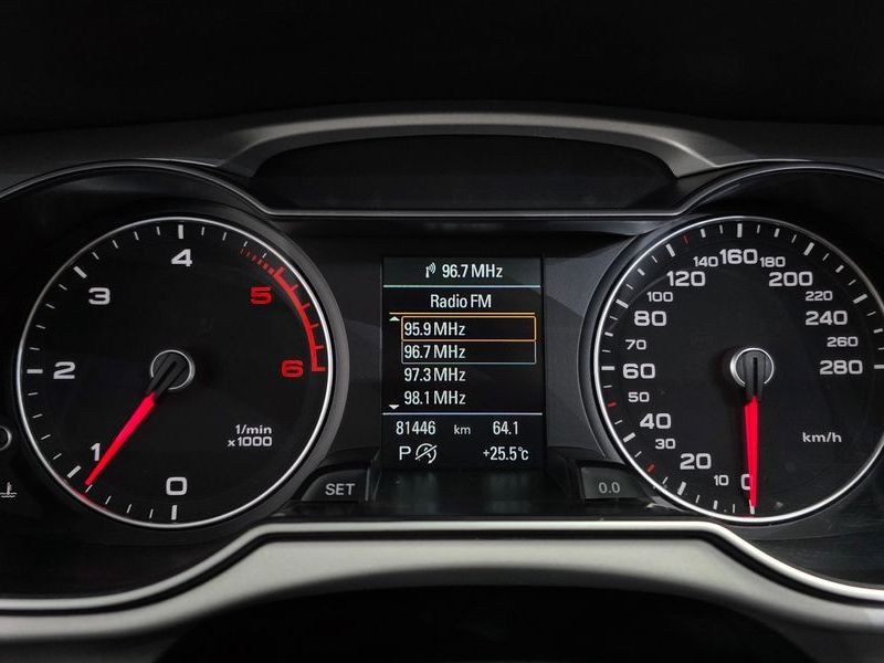 2015 Audi A4 30 TDI B8 photo 8