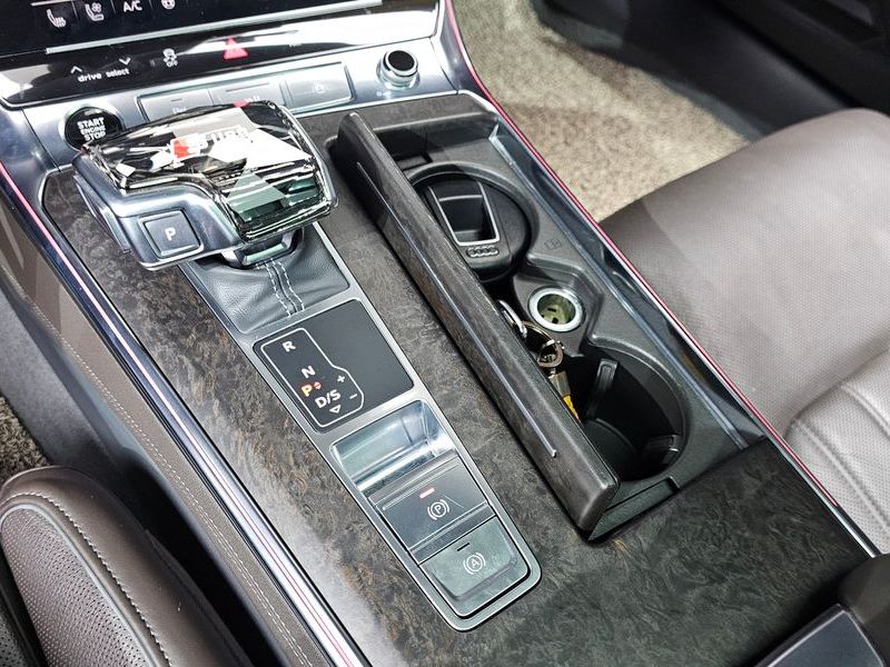 2021 Audi A7 55 TFSI Quattro Premium photo 9