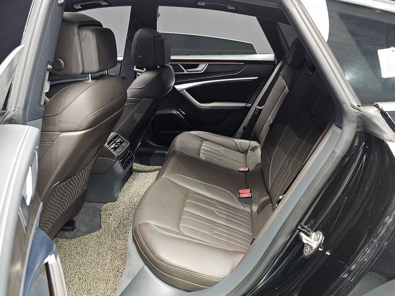 2021 Audi A7 55 TFSI Quattro Premium photo 12