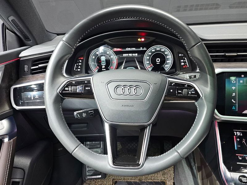 2021 Audi A7 55 TFSI Quattro Premium photo 13