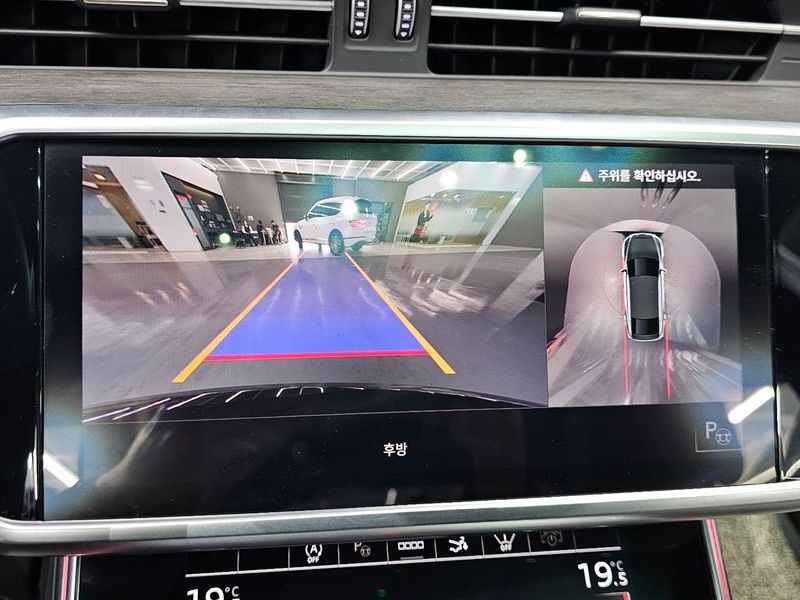 2021 Audi A7 55 TFSI Quattro Premium photo 14