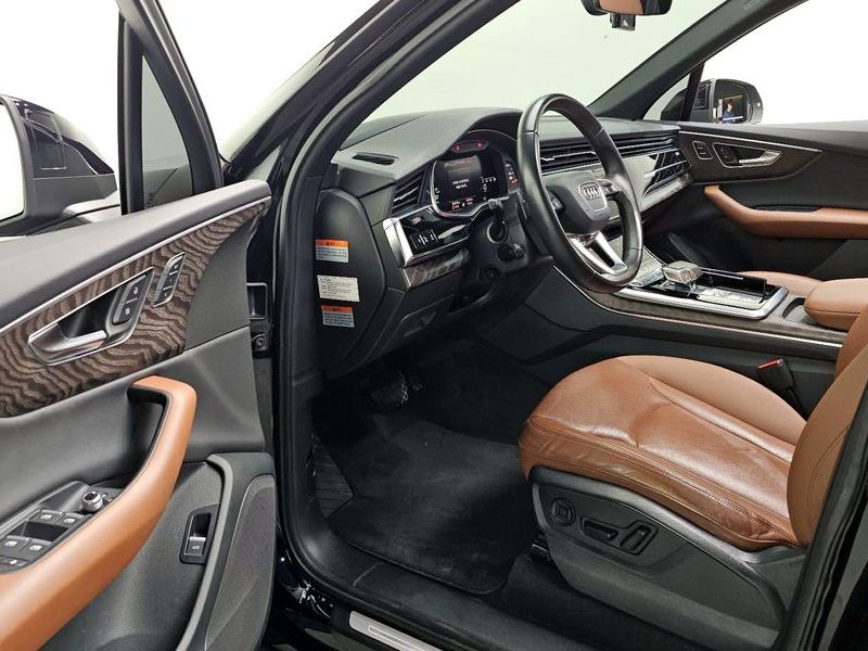 2021 Audi Q7 45 TDI Quattro Premium photo 10