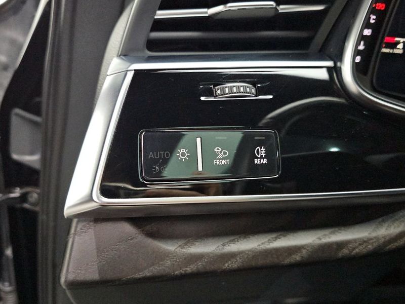 2021 Audi Q7 45 TDI Quattro Premium photo 13