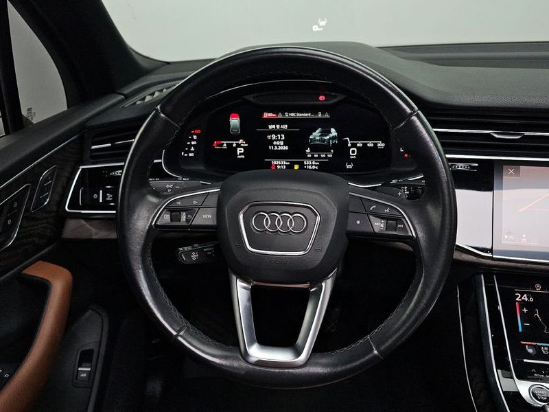 2021 Audi Q7 45 TDI Quattro Premium photo 14