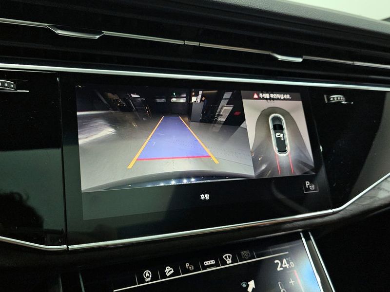 2021 Audi Q7 45 TDI Quattro Premium photo 16