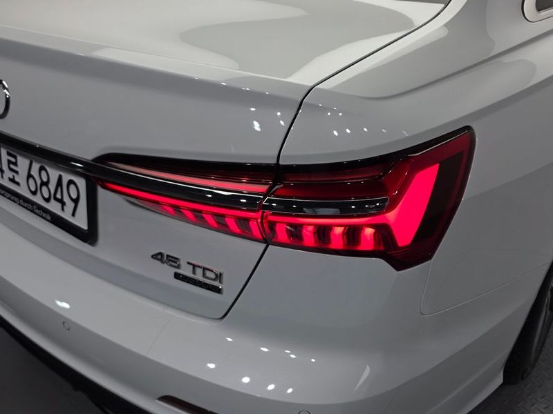 2020 Audi A6 45 TDI Quattro Premium photo 23