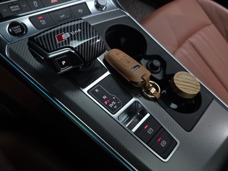 2023 Audi A6 40 TDI photo 9
