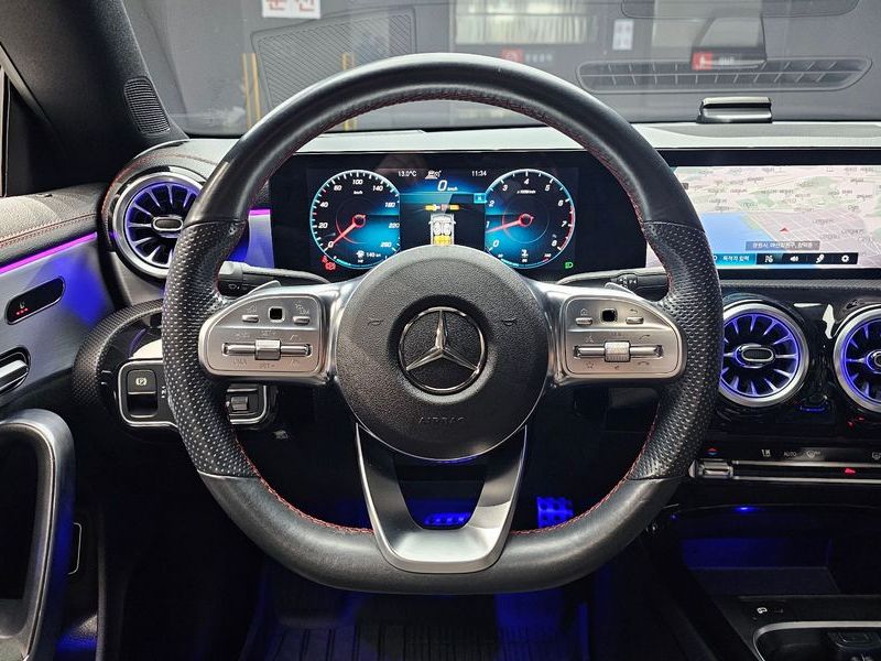 2022 Mercedes-Benz A-Class CLA250 4MATIC photo 13