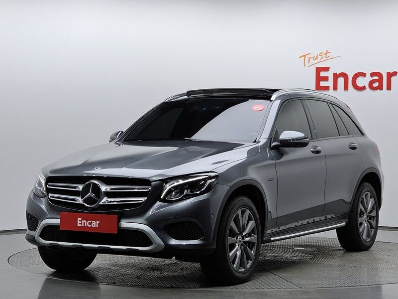 2019 Mercedes-Benz C-Class GLC350e 4MATIC Premium photo 1