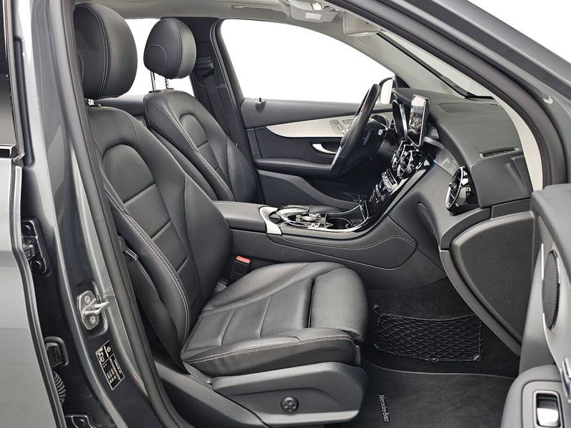2019 Mercedes-Benz C-Class GLC350e 4MATIC Premium photo 11