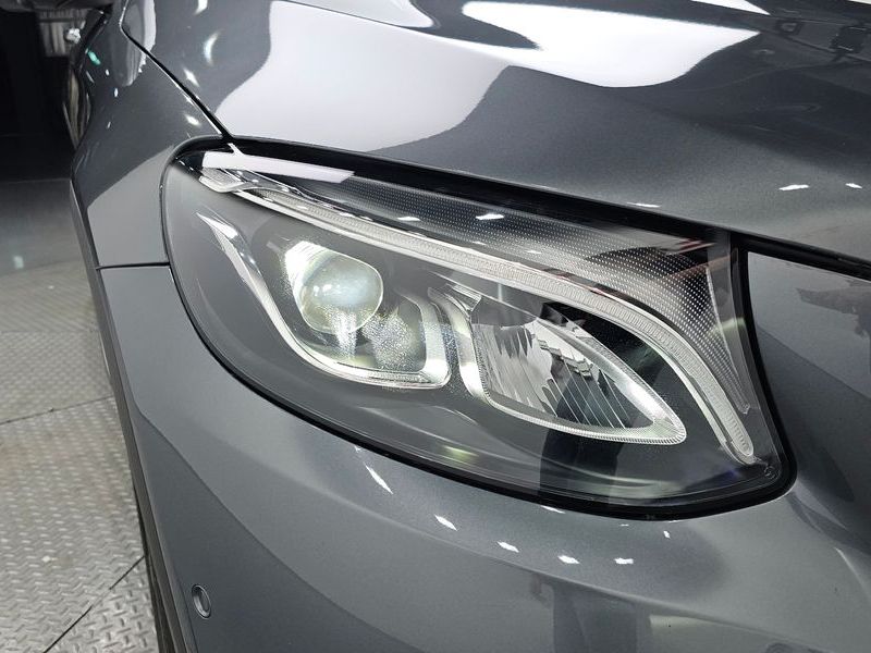 2019 Mercedes-Benz C-Class GLC350e 4MATIC Premium photo 22