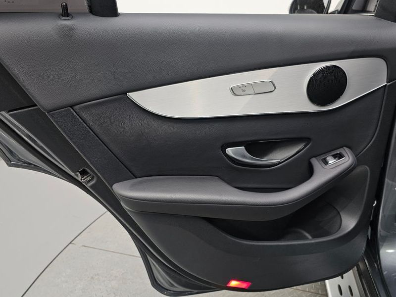 2019 Mercedes-Benz C-Class GLC350e 4MATIC Premium photo 25