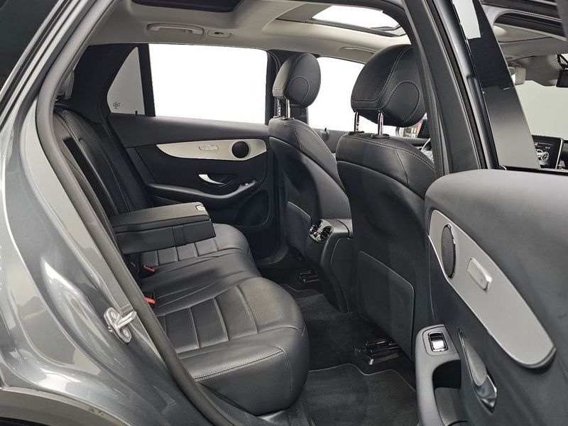 2019 Mercedes-Benz C-Class GLC350e 4MATIC Premium photo 26