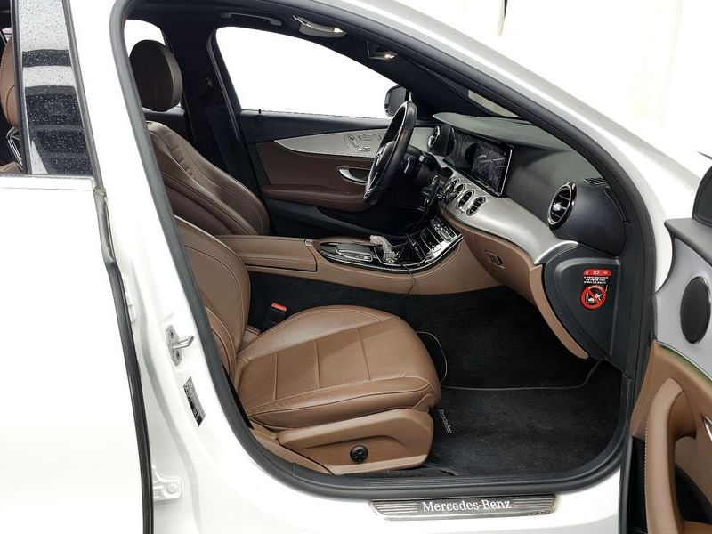 2021 Mercedes-Benz E-Class E250 Avantgarde photo 11