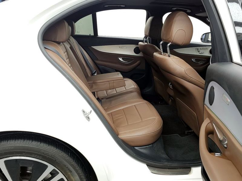 2021 Mercedes-Benz E-Class E250 Avantgarde photo 12