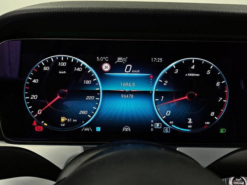 2021 Mercedes-Benz E-Class E250 Avantgarde photo 8
