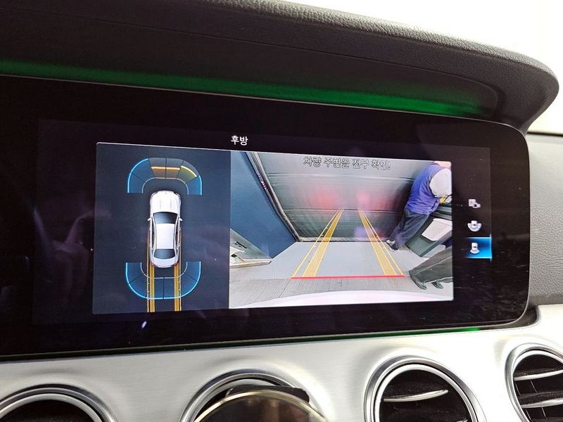 2021 Mercedes-Benz E-Class E250 Avantgarde photo 15