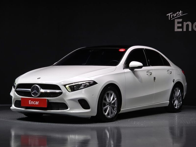 2020 Mercedes-Benz A-Class A220 Sedan photo 1