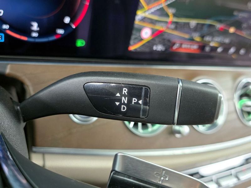 2021 Mercedes-Benz E-Class E250 Exclusive photo 9