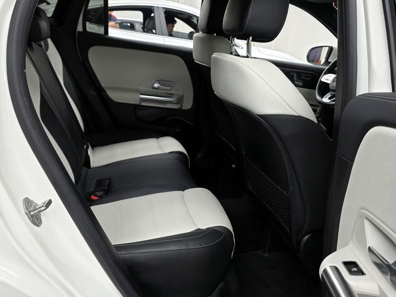 2020 Mercedes-Benz A-Class GLA250 4MATIC photo 12