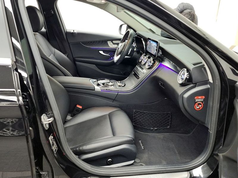 2020 Mercedes-Benz C-Class C200 photo 11