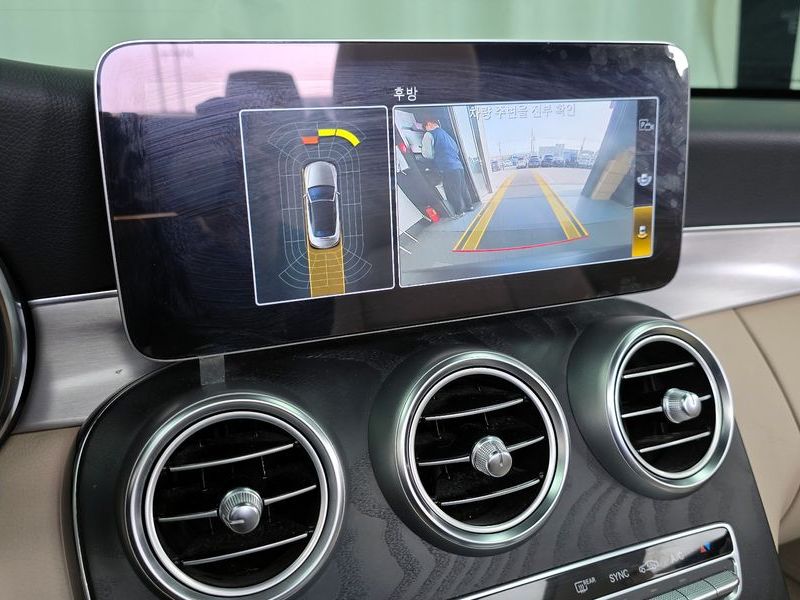2021 Mercedes-Benz C-Class C200 Cabriolet photo 15