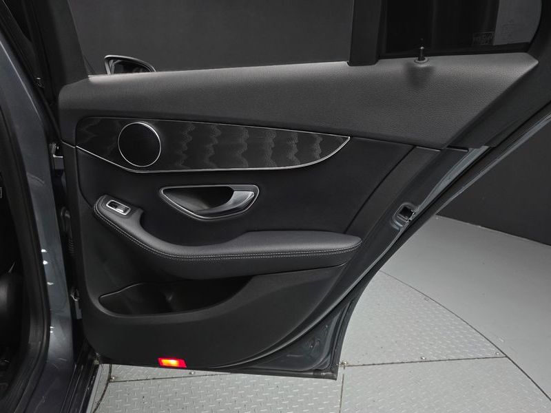 2019 Mercedes-Benz C-Class C220 d Avantgarde photo 25