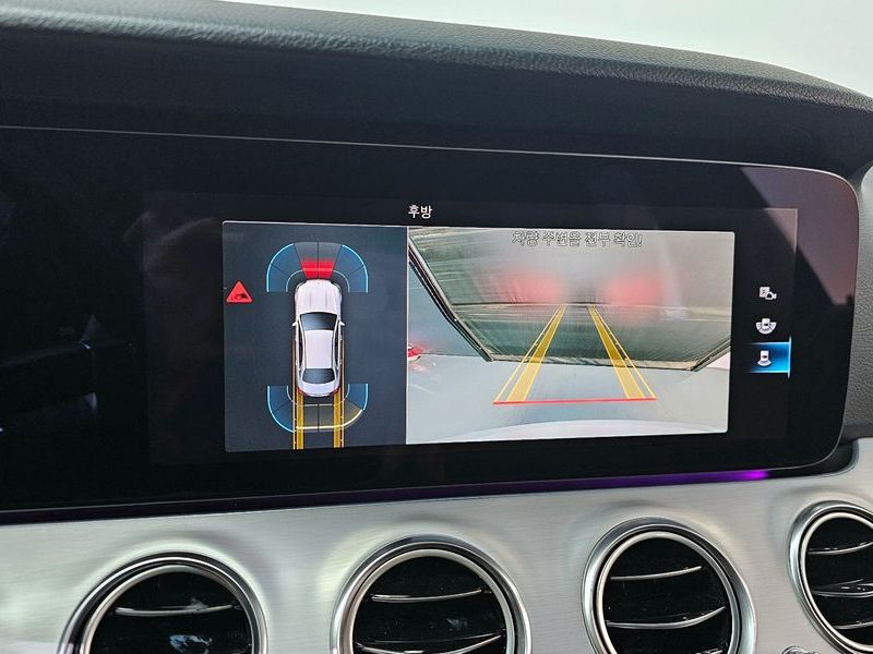 2021 Mercedes-Benz E-Class E250 Avantgarde photo 14