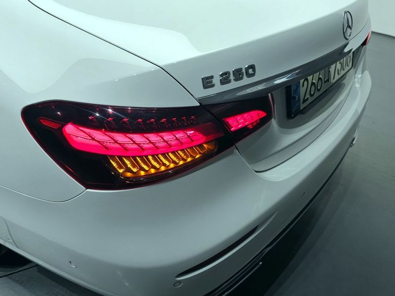 2021 Mercedes-Benz E-Class E250 Avantgarde photo 23