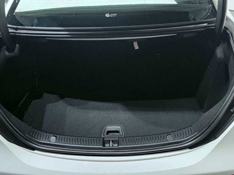 2021 Mercedes-Benz E-Class E250 Avantgarde photo 24