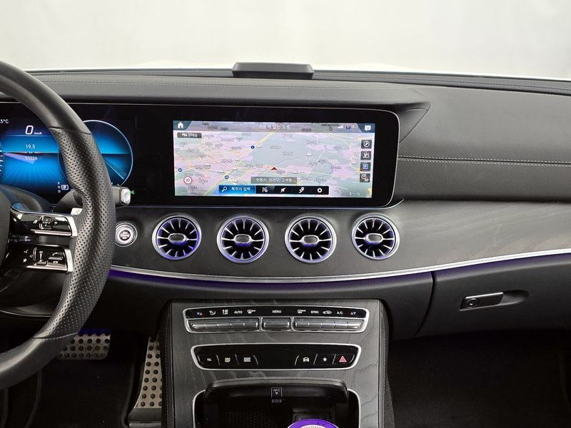 2022 Mercedes-Benz E-Class E300d 4MATIC Coupe photo 12
