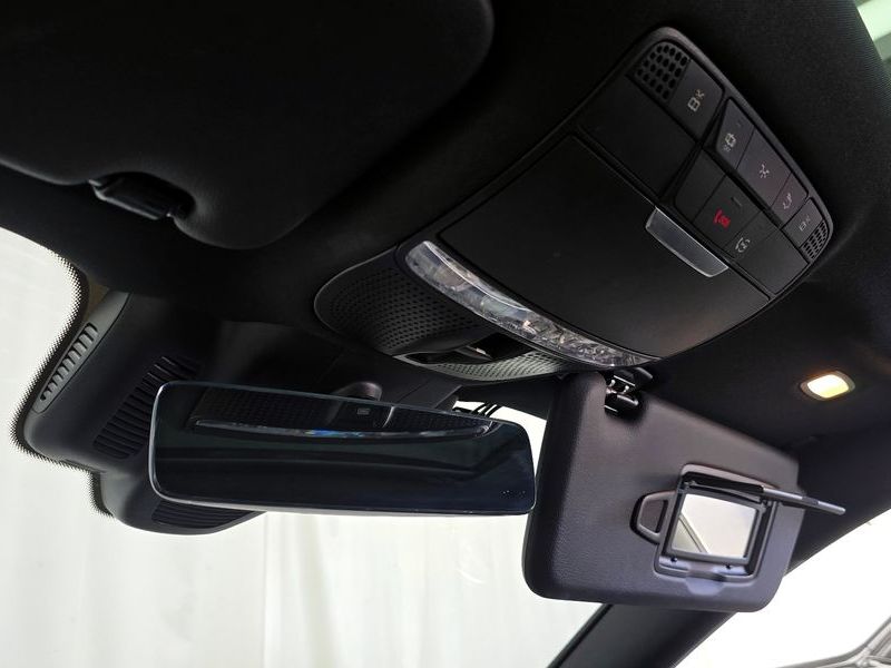 2022 Mercedes-Benz E-Class E300d 4MATIC Coupe photo 17