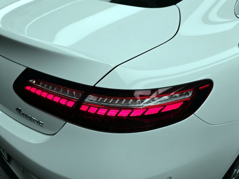2022 Mercedes-Benz E-Class E300d 4MATIC Coupe photo 23