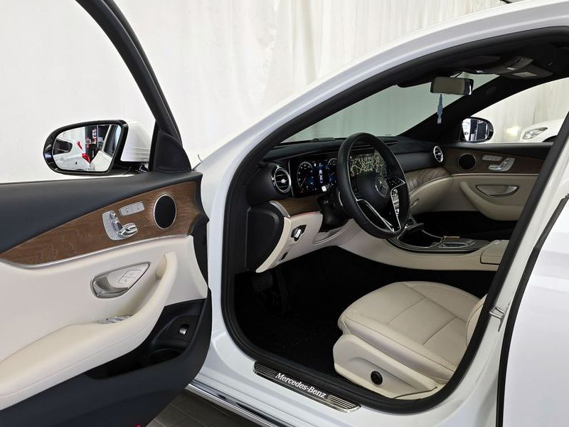 2021 Mercedes-Benz E-Class E250 Exclusive photo 10
