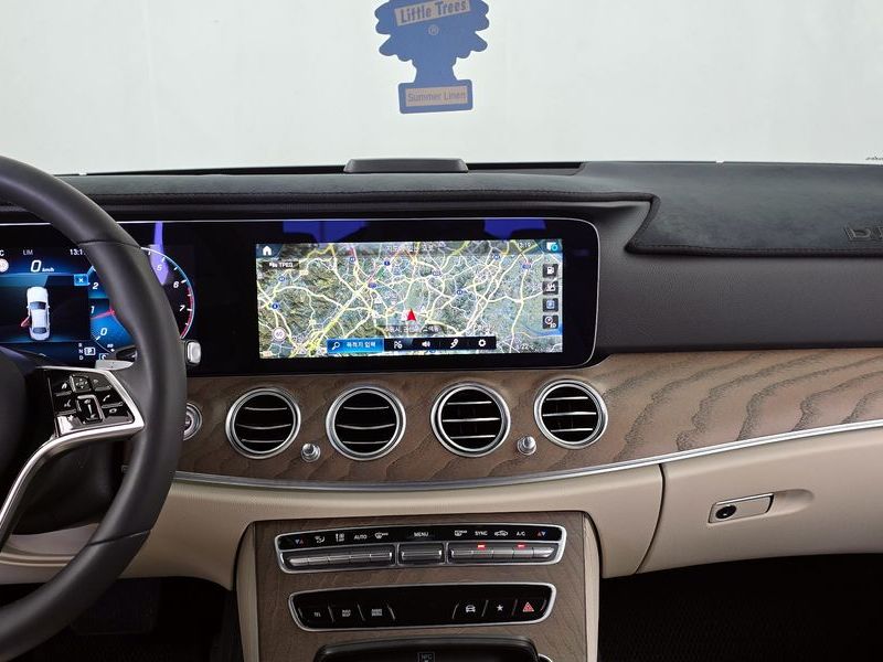 2021 Mercedes-Benz E-Class E250 Exclusive photo 12