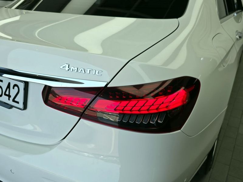 2021 Mercedes-Benz E-Class E250 Exclusive photo 23