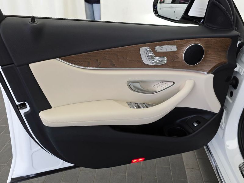 2021 Mercedes-Benz E-Class E250 Exclusive photo 24