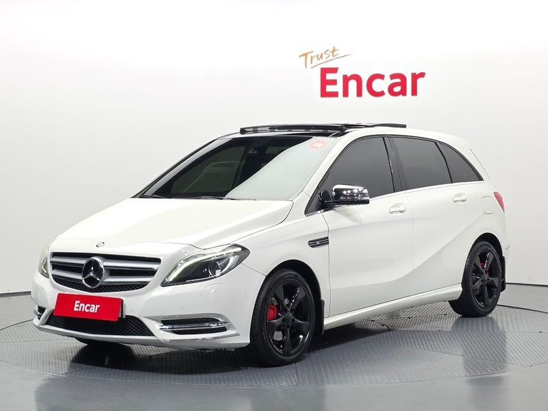 2013 Mercedes-Benz B-Class B200 CDI Blue efficiency Sport pack photo 1