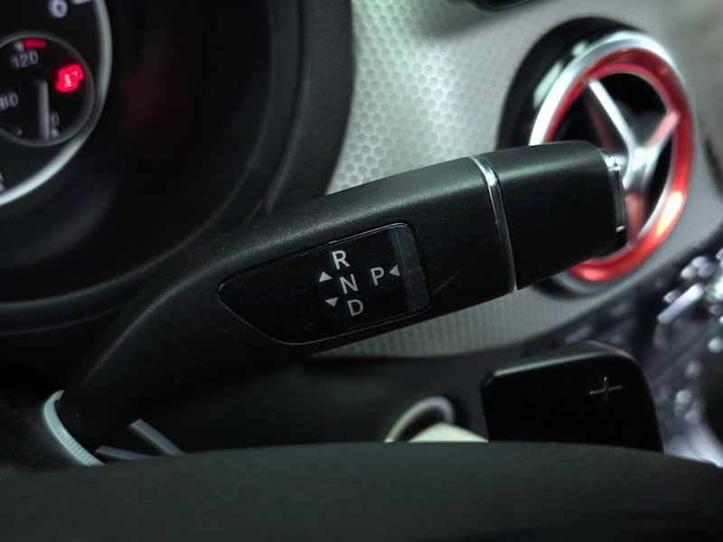 2013 Mercedes-Benz B-Class B200 CDI Blue efficiency Sport pack photo 9