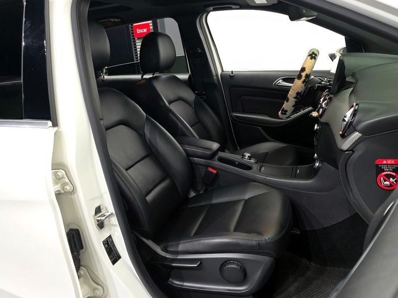 2013 Mercedes-Benz B-Class B200 CDI Blue efficiency Sport pack photo 11