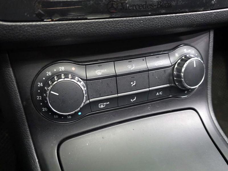 2013 Mercedes-Benz B-Class B200 CDI Blue efficiency Sport pack photo 16