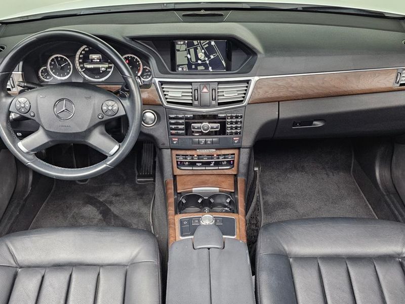 2013 Mercedes-Benz E-Class E300 Elegance photo 7
